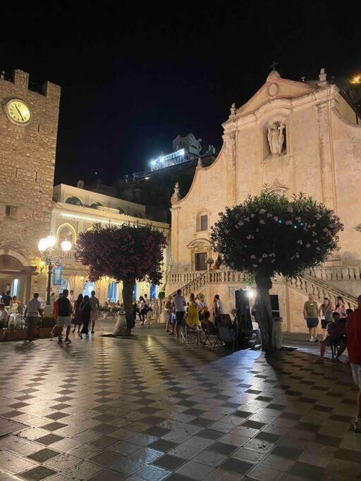 Casa Vacanza Giardini Naxos Taormina Miranaxos Esterno foto
