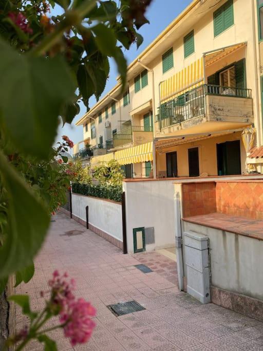Casa Vacanza Giardini Naxos Taormina Miranaxos Esterno foto