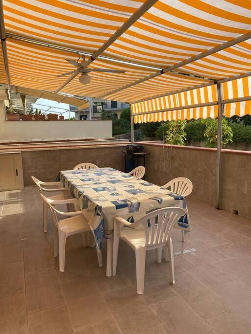 Casa Vacanza Giardini Naxos Taormina Miranaxos Esterno foto